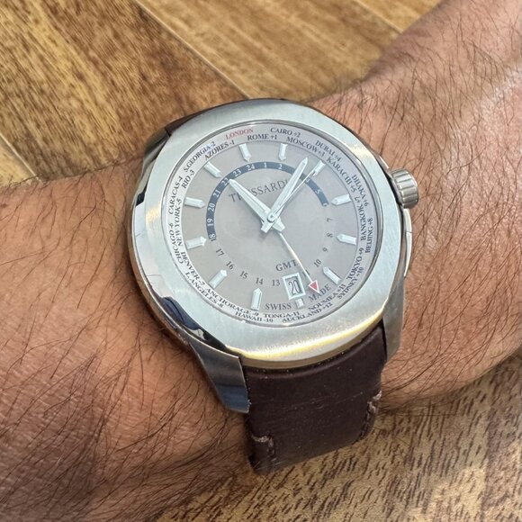 TRUSSARDI OROLOGI T01 GMT 3H BROWN DIAL BROWN STRAP R2451100001 DATE WATCH - Picture 10 of 10